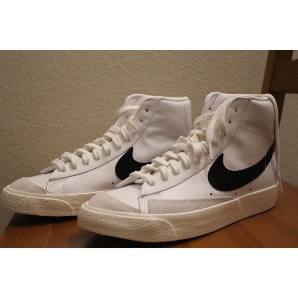 New Women's Size 9 Blazer Mid '77